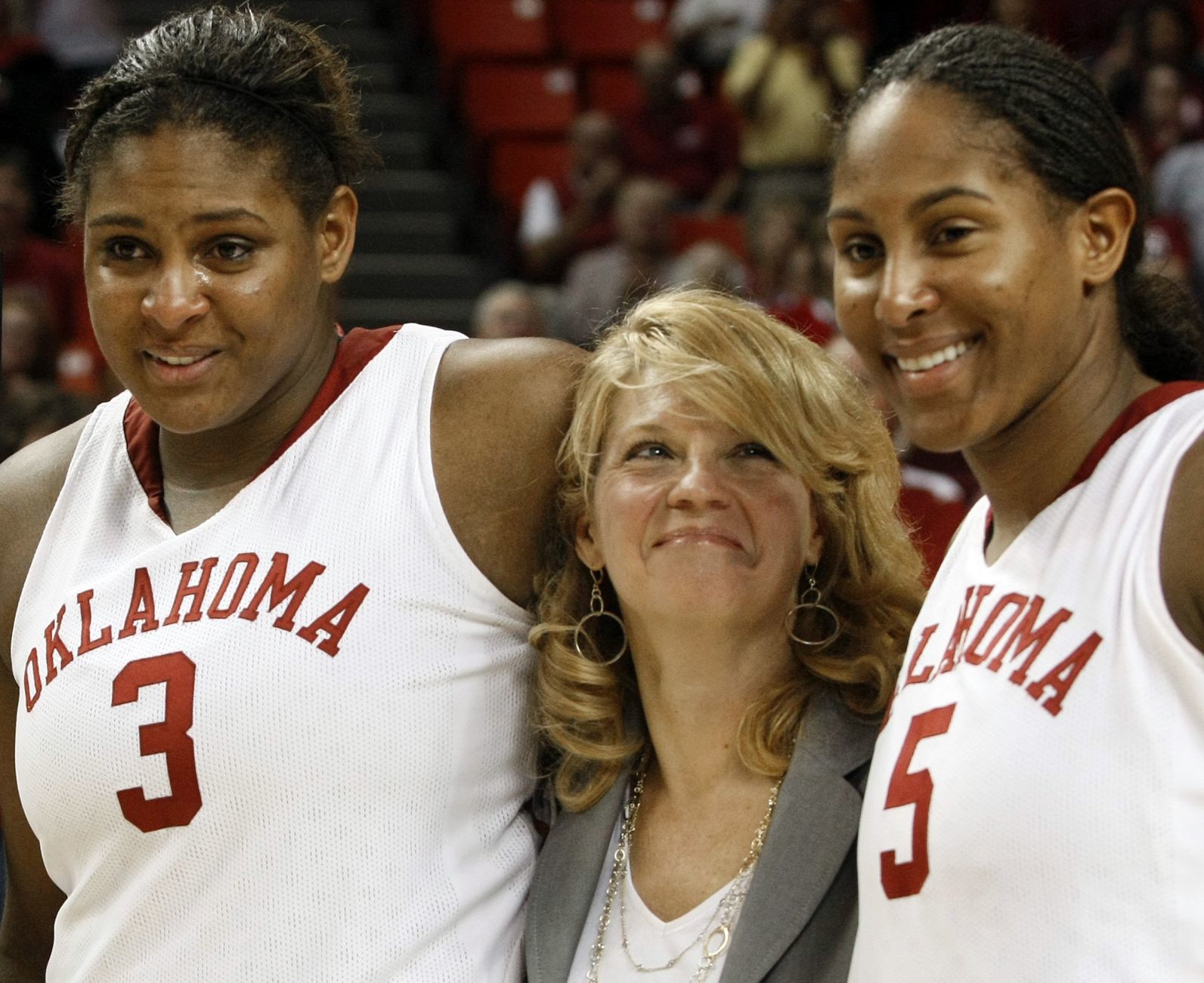 Courtney Paris returning to OU